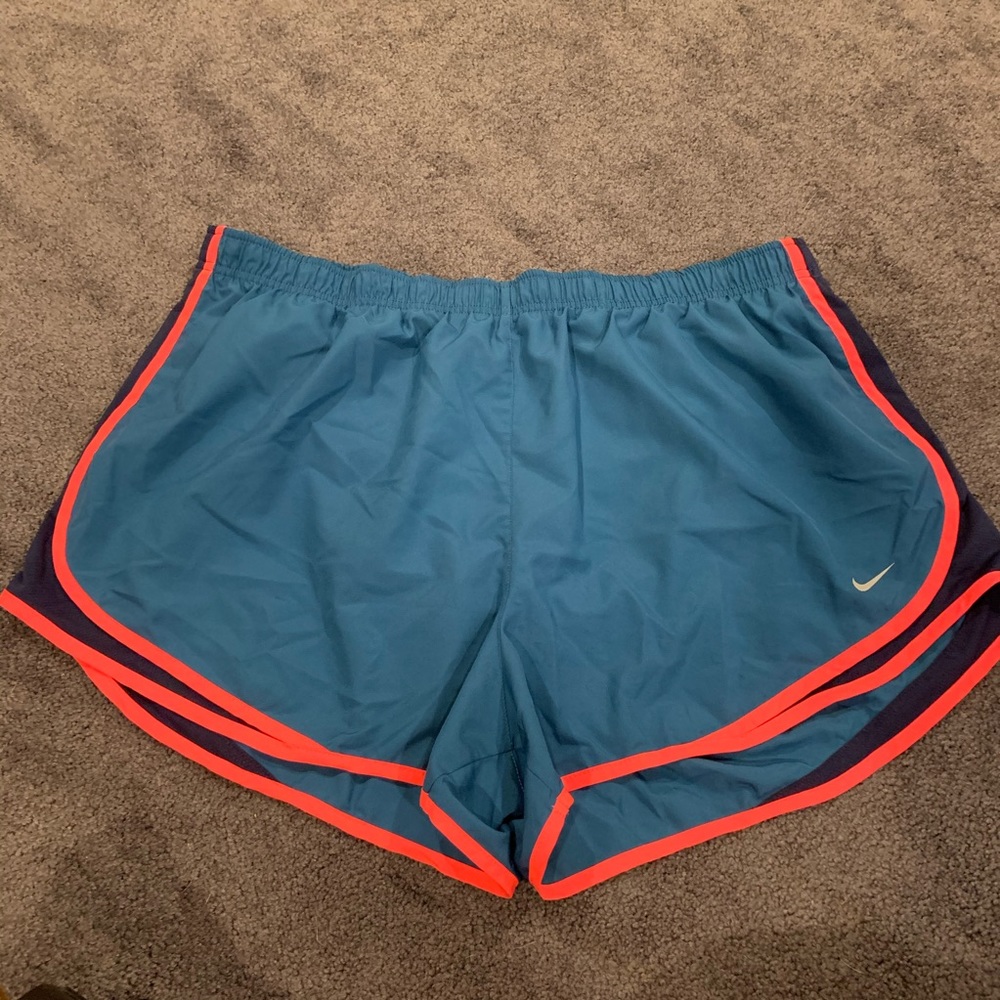 2x Nike Tempo Shorts